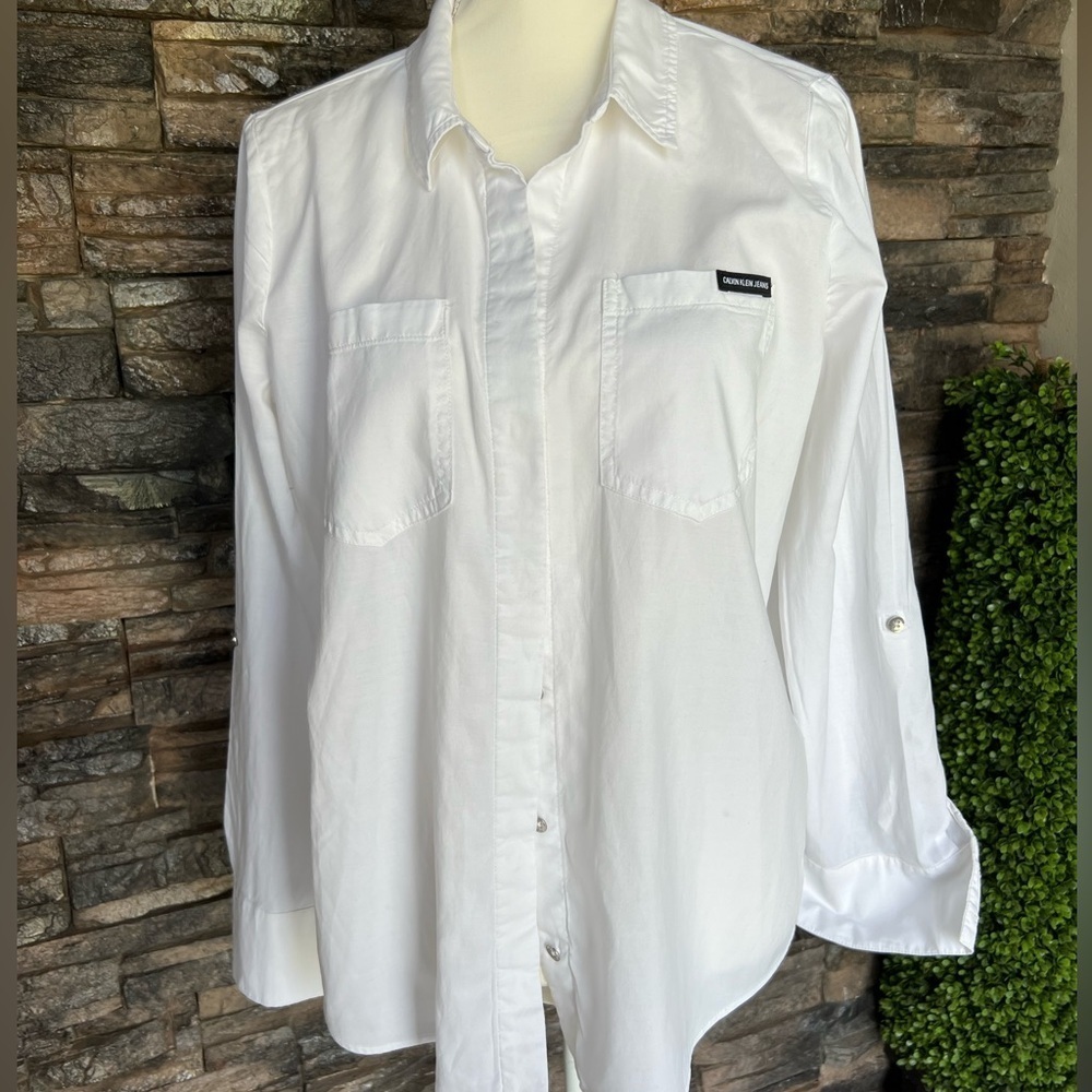 Calvin Klein White Casual Button Down Shirt with Textured Fabric